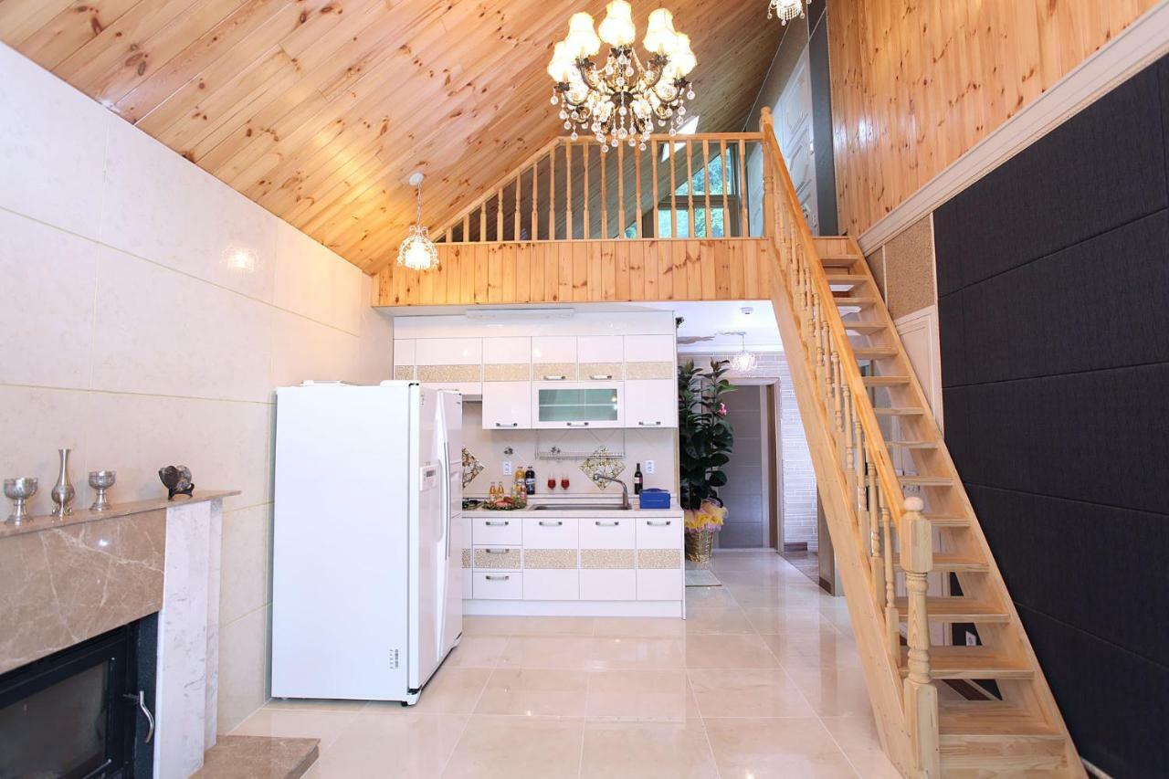 Moon On The Cloud Villa Yeongwol Ngoại thất bức ảnh