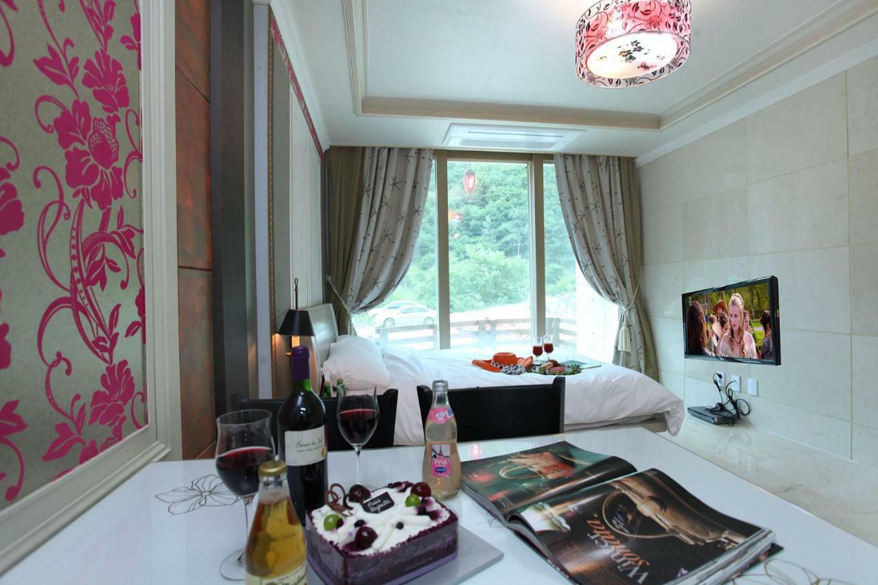 Moon On The Cloud Villa Yeongwol Ngoại thất bức ảnh